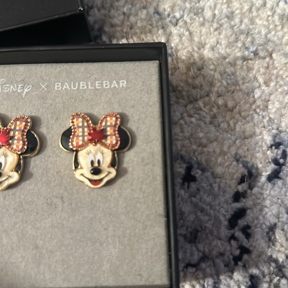 Disney x BaubleBar Minnie Mouse Fall Bow Stud Earrings NWT - Picture 4 of 4